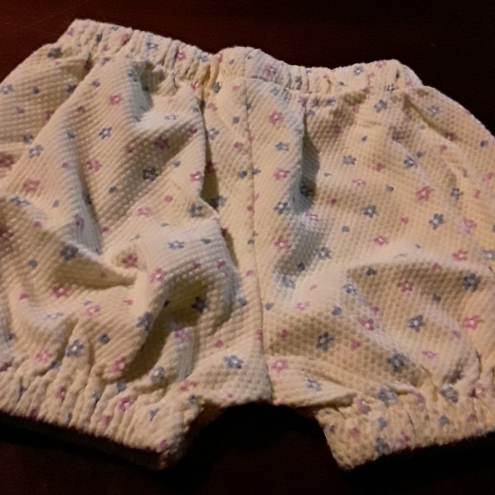 Yellow soft Shorts. - Picture 3 of 3